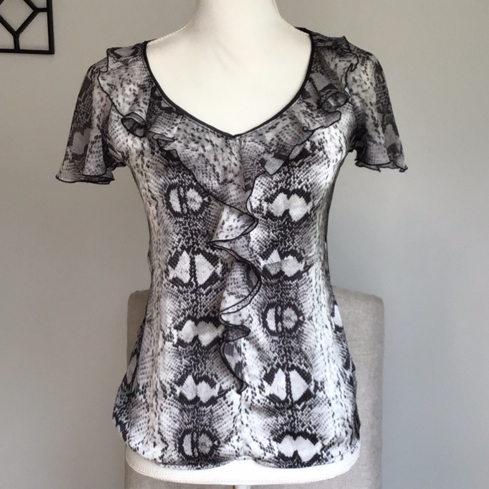 WHITE HOUSE BLACK MARKET RUFFLED ANIMAL PRINT V-NECK BLOUSE